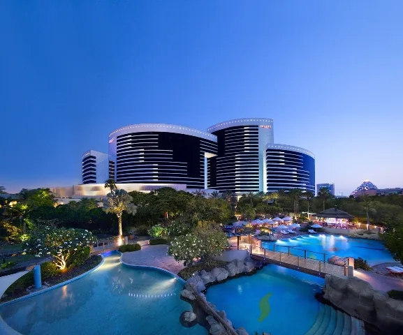 Grand Hyatt Dubai hotel and resort pool