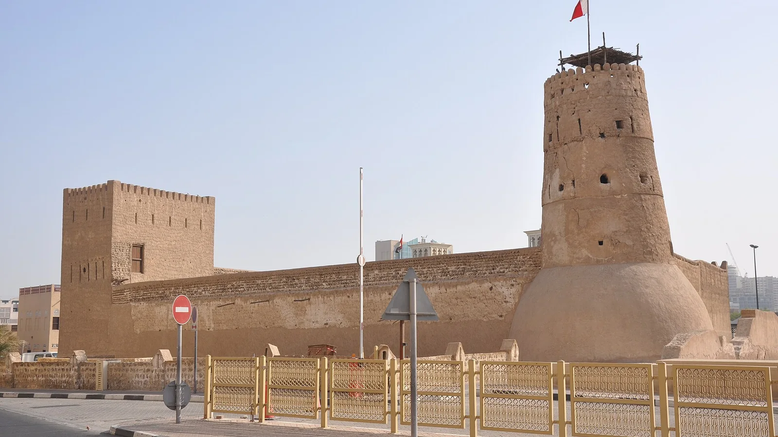 Al Fahidi Fort and Dubai Museum exterior