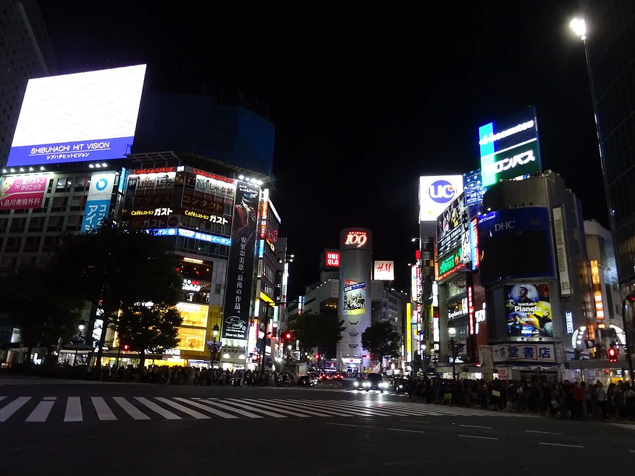 Tokyo attractions to book in advance near Shibuya Crossing at night